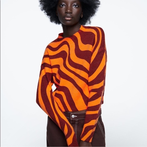 NWT Zara Zebra Striped Jacquard Sweater Size S - Picture 4 of 11